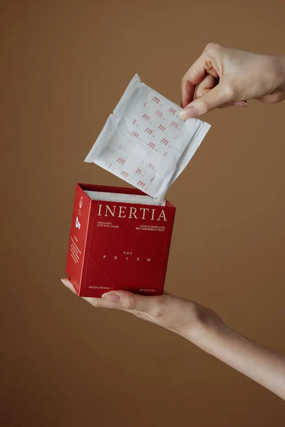 100% 真正的有機產品/ INERTIA 衛生巾 - 帶護翼女士一般流量型/中號（10 片裝） - 最佳吸收力，不含 SAP,微塑膠、氯或香料/韓國製造/FDA 認証。